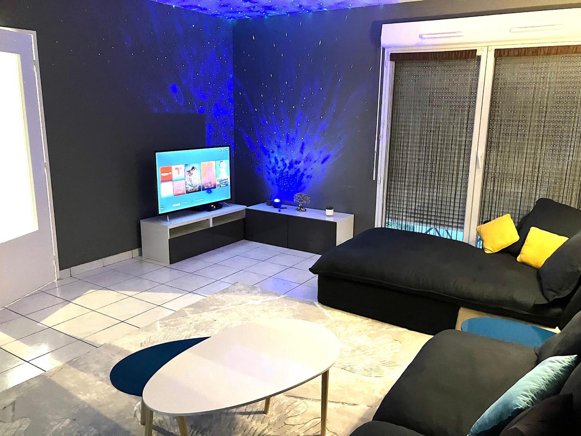 Snowqueen Hotel Apartment Paris-Disney Chelles  Exterior photo