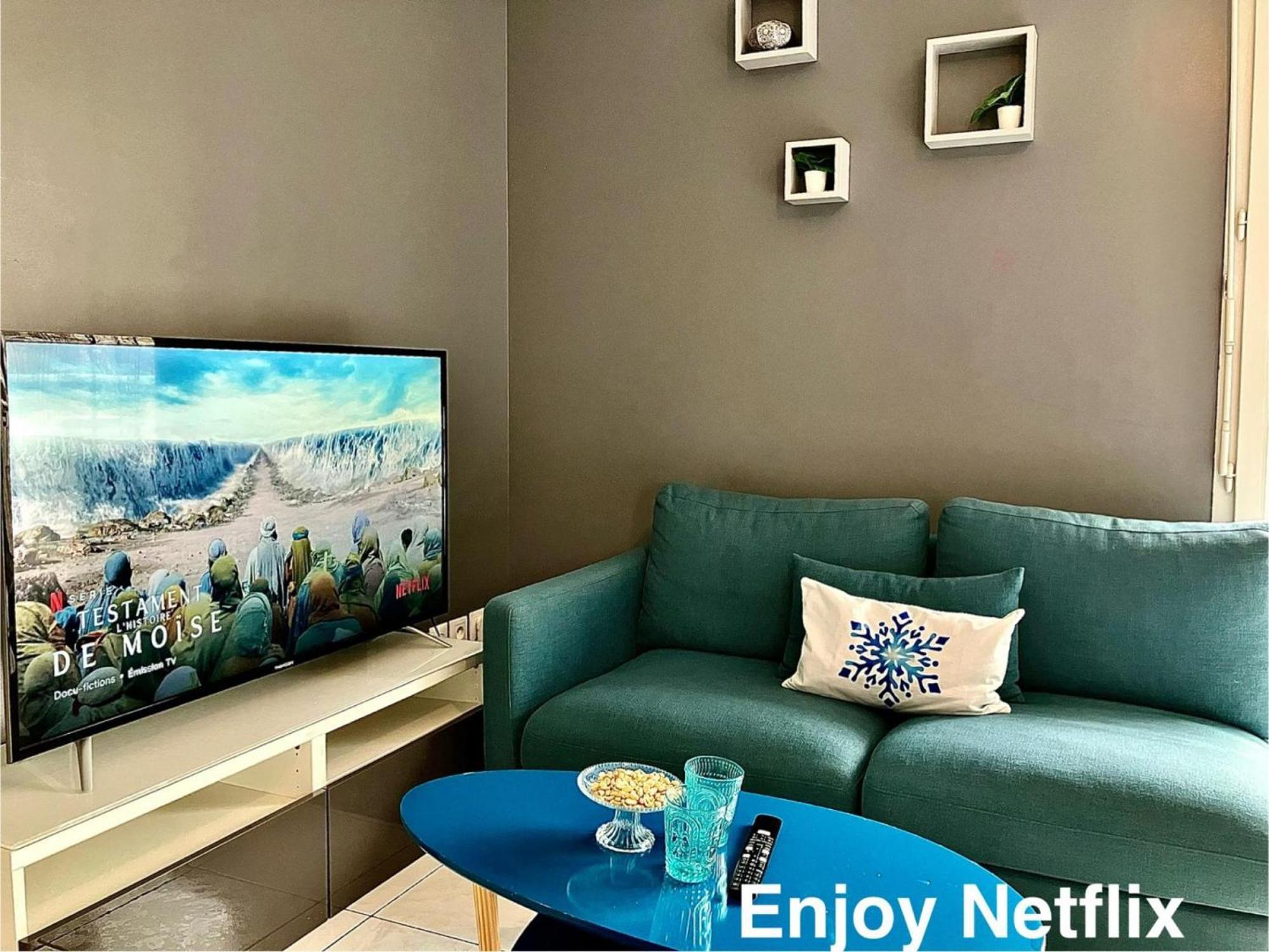 Snowqueen Hotel Apartment Paris-Disney Chelles  Exterior photo